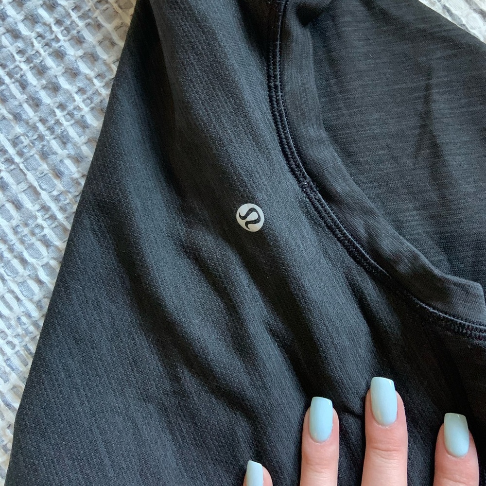 Men’s Lululemon Long sleeve
